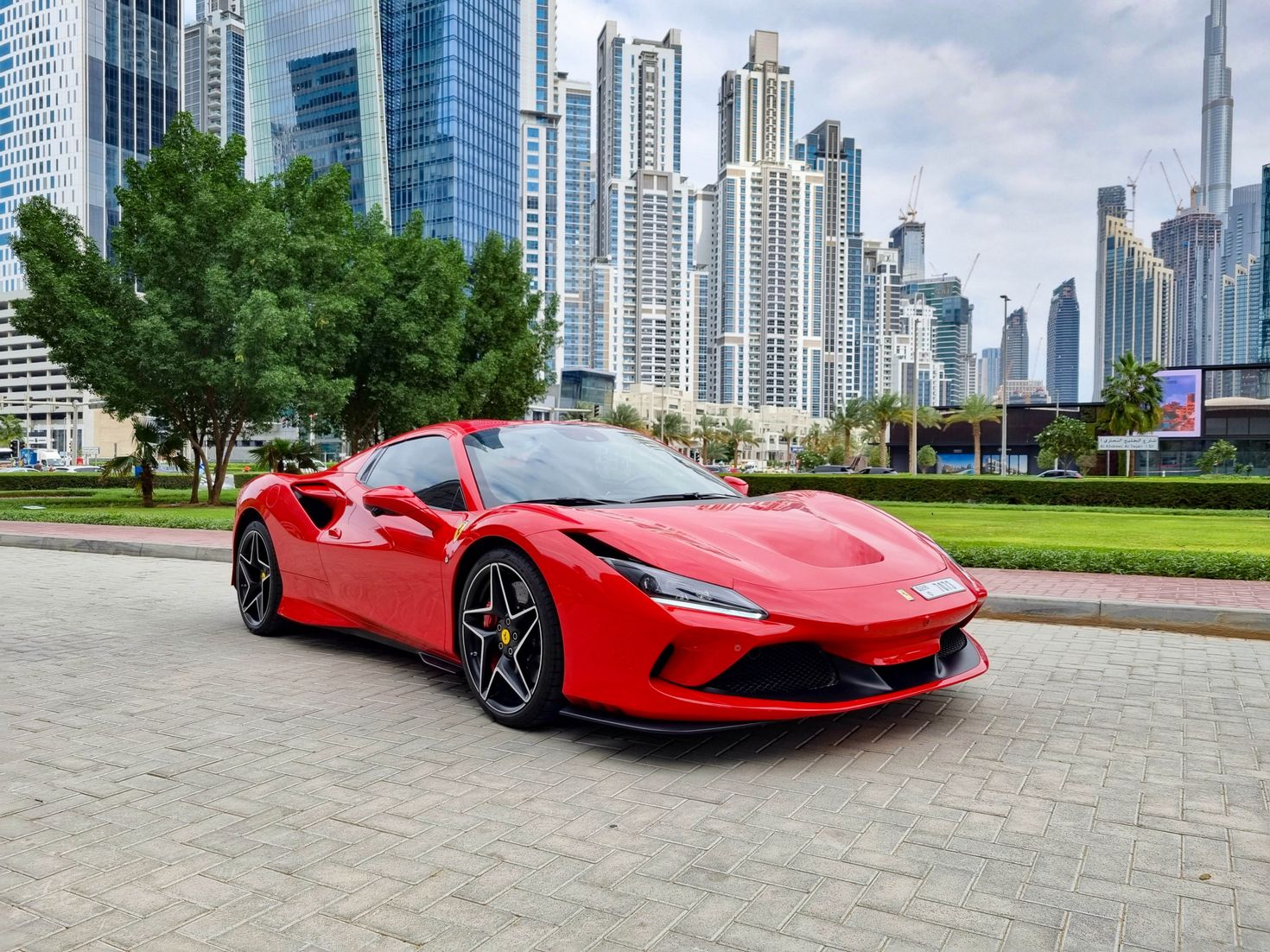 Tips to rent out a Ferrari in Dubai Tips to rent out a Ferrari in Dubai